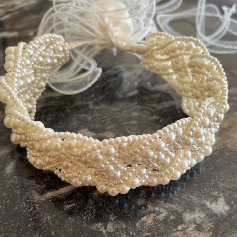Cream Braided Hair Accessory with Pearlescent Beads